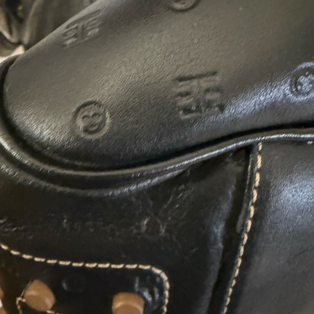 Arcadia Classic Black Leather Shoulder Bag - Picture 8 of 13